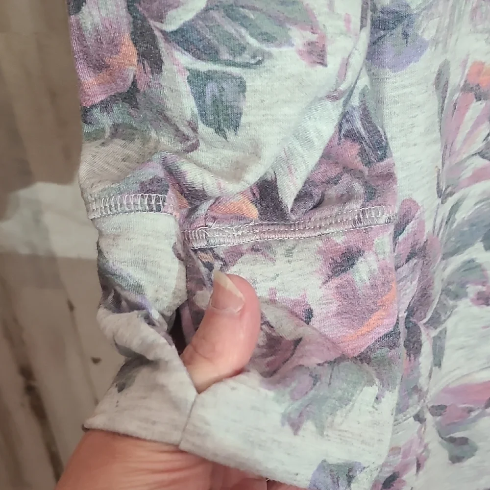 Ideology Gray and Purple Top - Picture 4 of 6